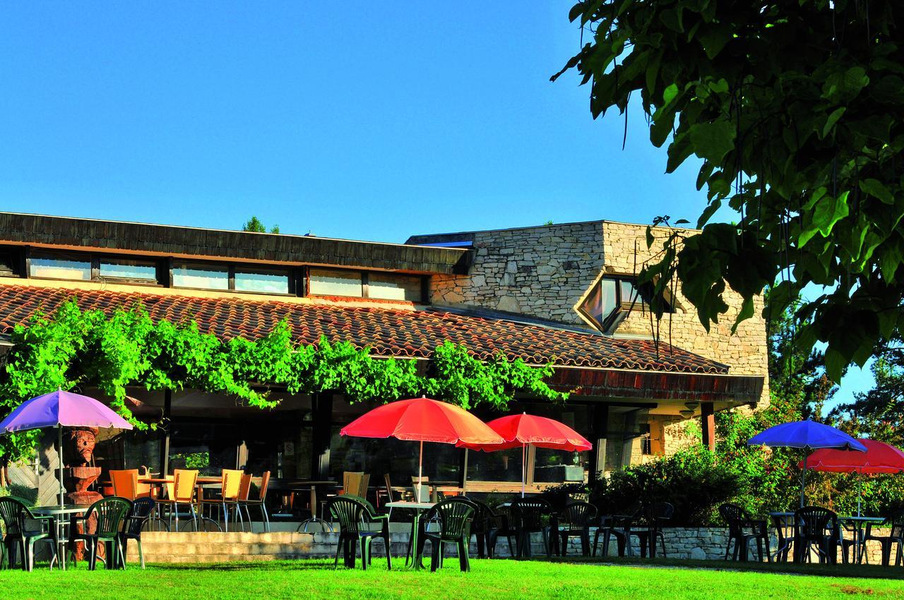 Vtf Le Domaine Du Peyrichoux Hotel Singleyrac Buitenkant foto