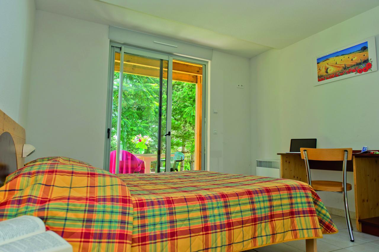 Vtf Le Domaine Du Peyrichoux Hotel Singleyrac Buitenkant foto